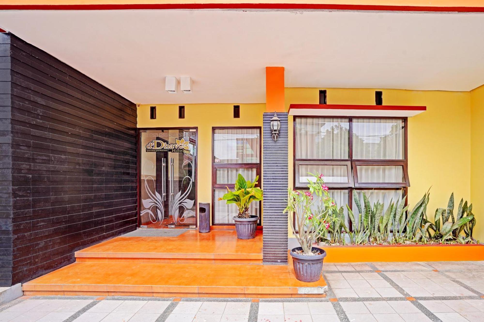 Hotel O Padang City Center Near Pantai Padang Formerly D'Dhave Hotel מראה חיצוני תמונה
